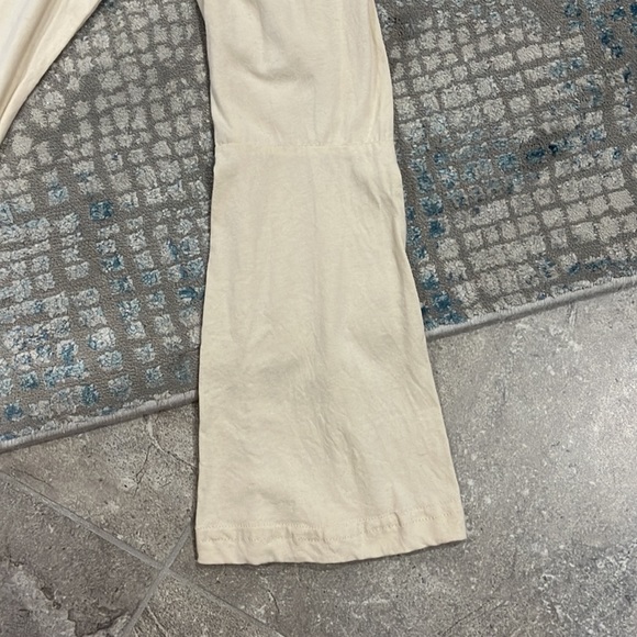 Cold shoulder beaded top - Picture 4 of 4